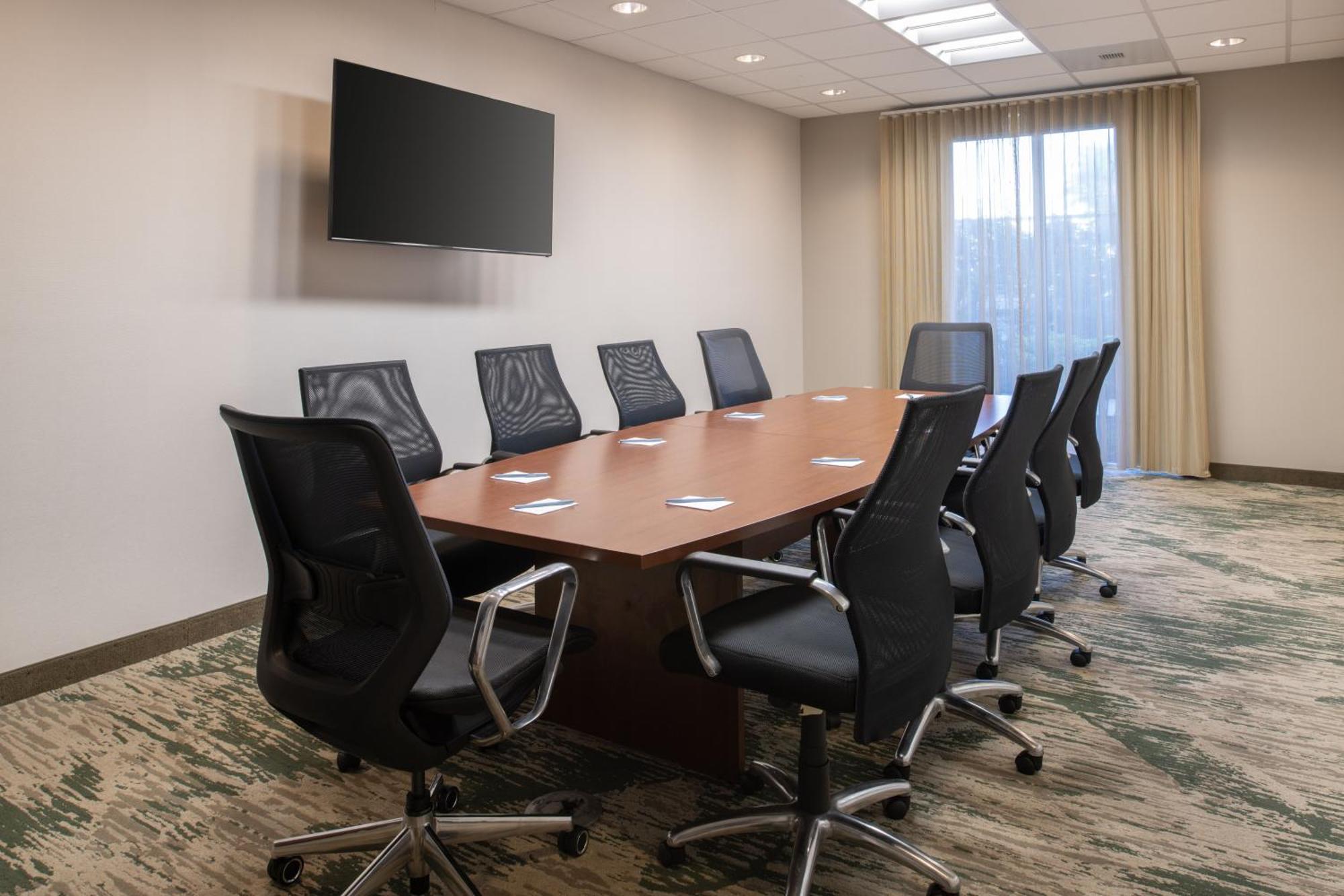 Fairfield & By Marriott Westshore/airport Hotel