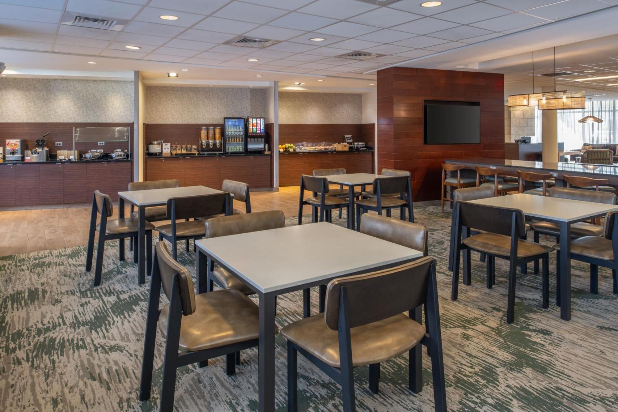 Hotel Fairfield & By Marriott Westshore/airport