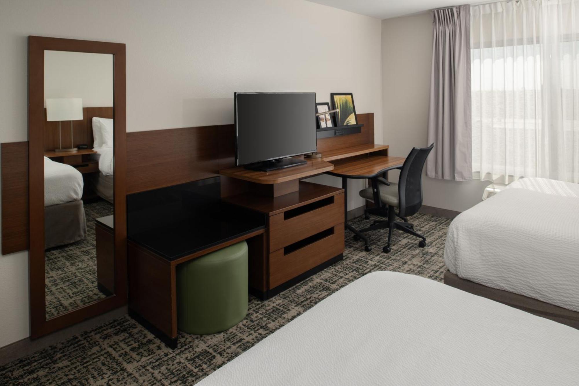 Fairfield & By Marriott Westshore/airport Hotel