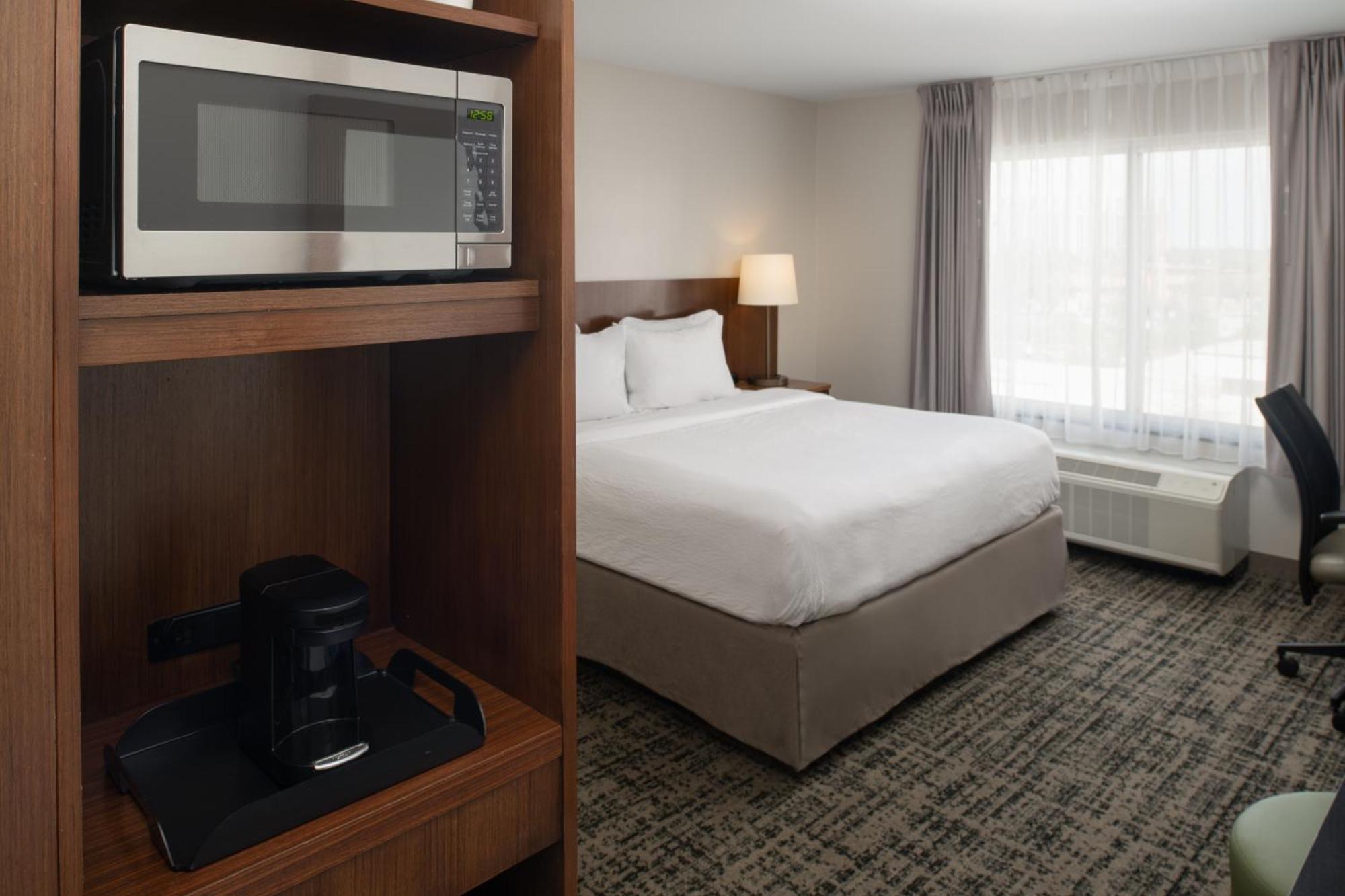 Fairfield & By Marriott Westshore/airport Hotel 3*