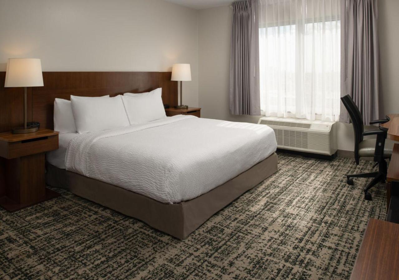 Hotel Fairfield & By Marriott Westshore/airport 3*