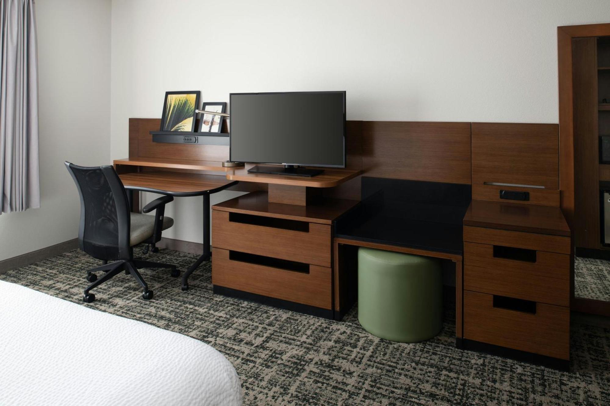 Fairfield & By Marriott Westshore/airport Hotel Tampa