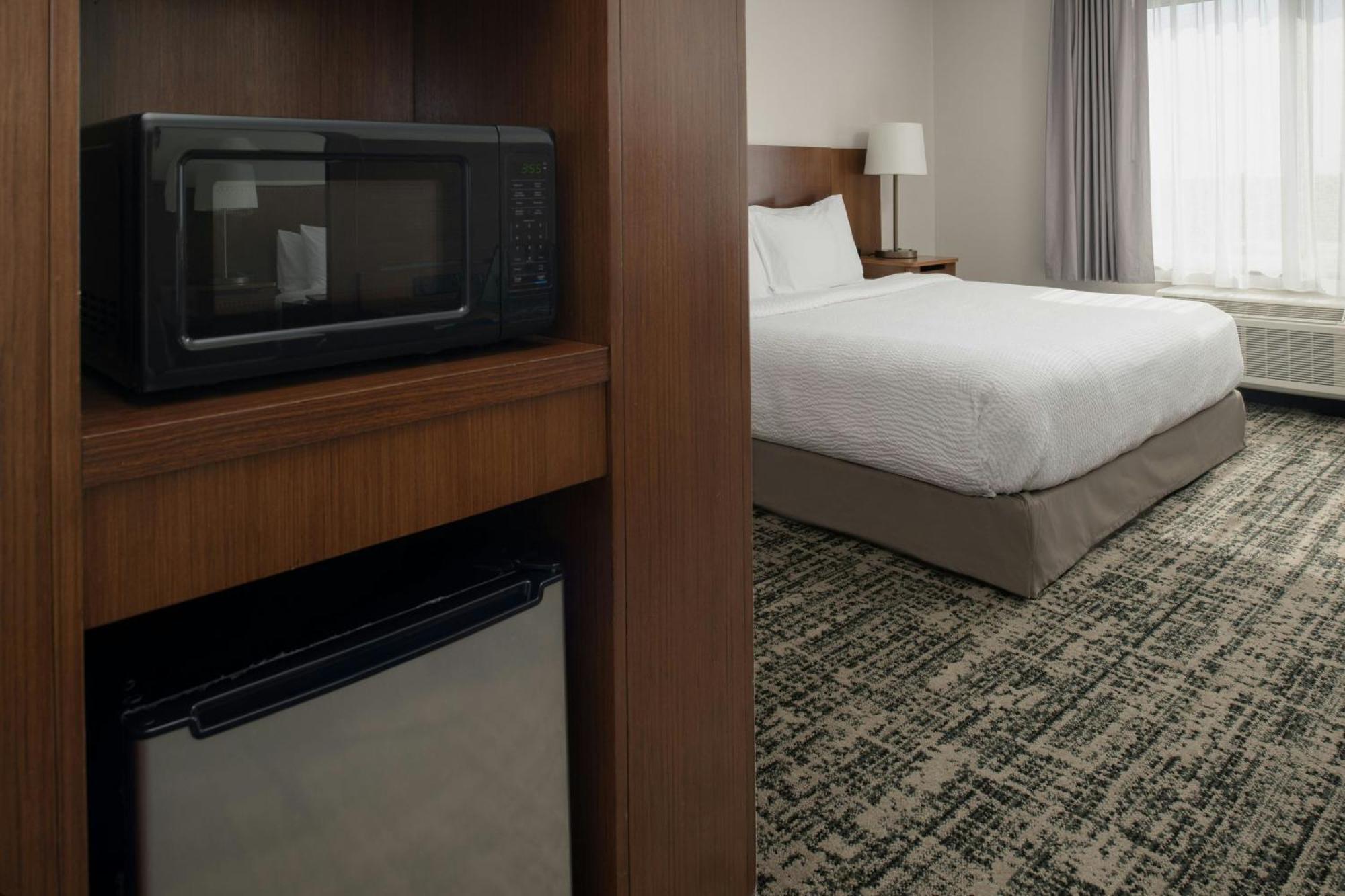 Hotel Fairfield & By Marriott Westshore/airport