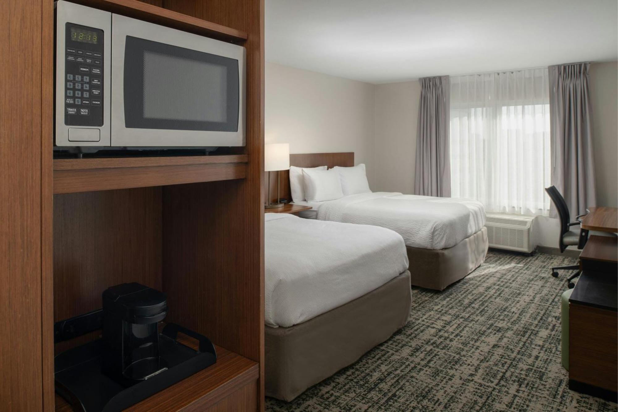 Fairfield & By Marriott Westshore/airport Hotel 3*