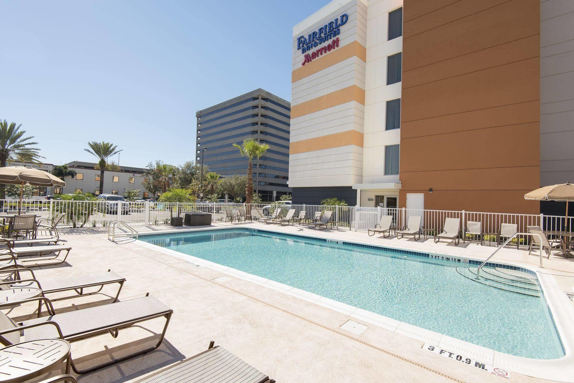 Fairfield & By Marriott Westshore/airport 3*